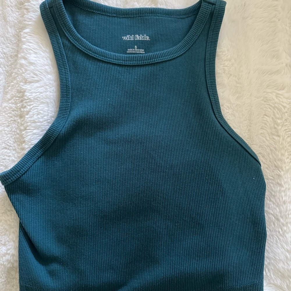 BLUE BASIC CROP TOP